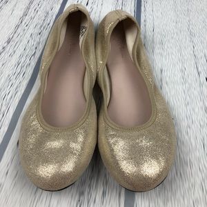 Rudy and bloom girls gold flats 4.5